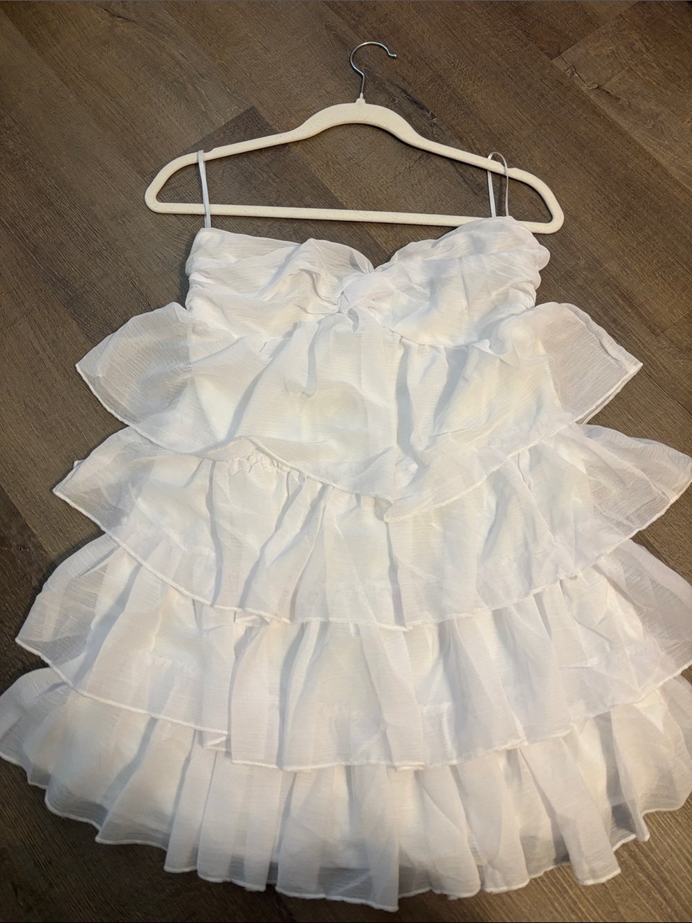 White strapless dress